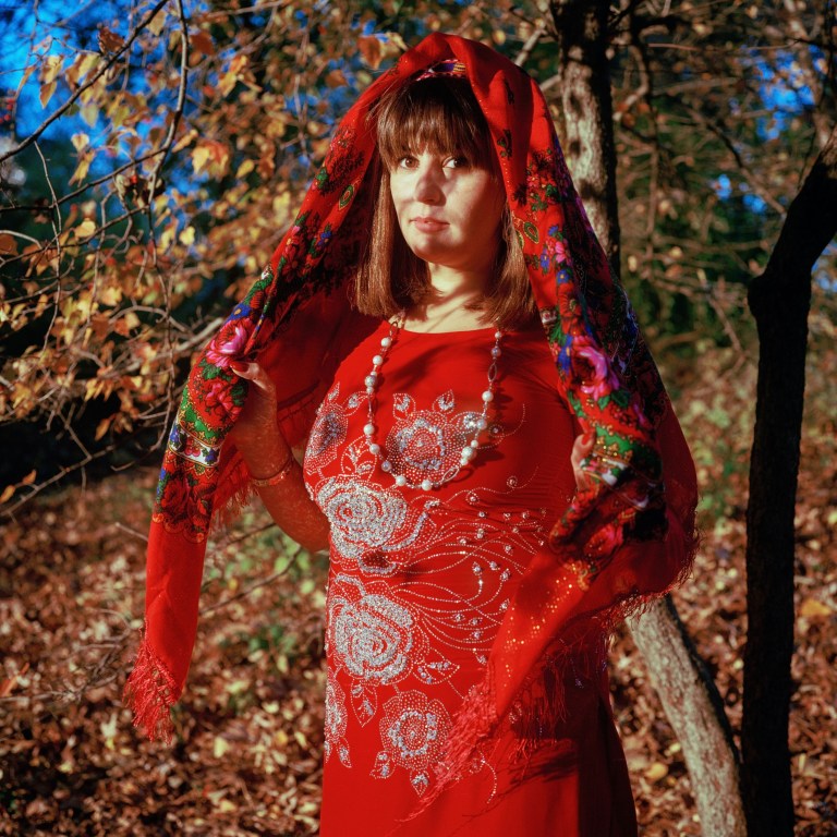 pamiri-girl-ladak-001-nocrop-w1800-h1330-2x